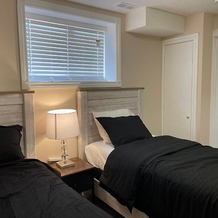 Super Luxury & Cozy Lower Level Apartment In Nw Calgary, Ab Close To Banff エクステリア 写真