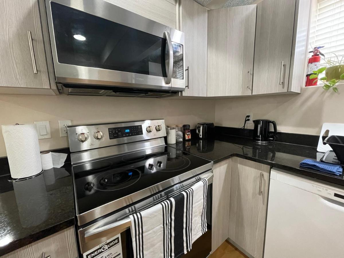 Super Luxury & Cozy Lower Level Apartment In Nw Calgary, Ab Close To Banff エクステリア 写真