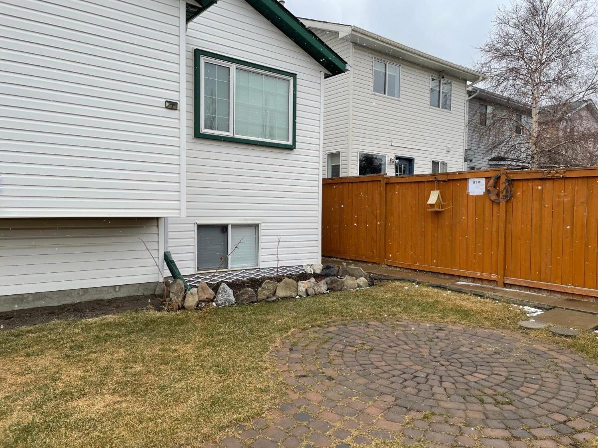 Super Luxury & Cozy Lower Level Apartment In Nw Calgary, Ab Close To Banff エクステリア 写真