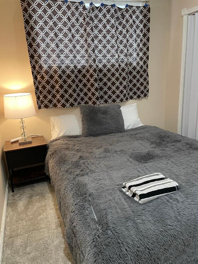 Super Luxury & Cozy Lower Level Apartment In Nw Calgary, Ab Close To Banff エクステリア 写真